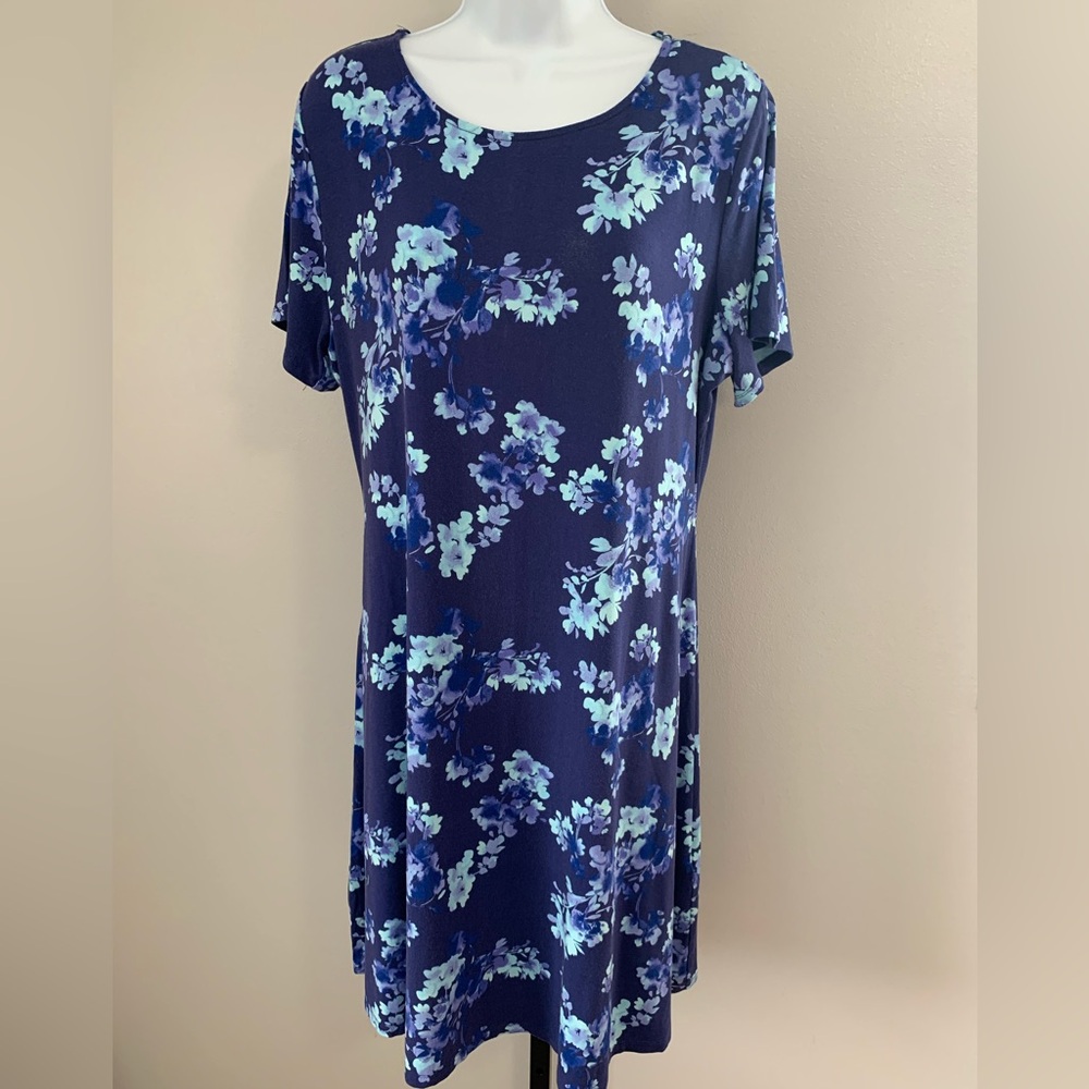 Chico’s Navy Floral Short Sleeve Tunic Dress
